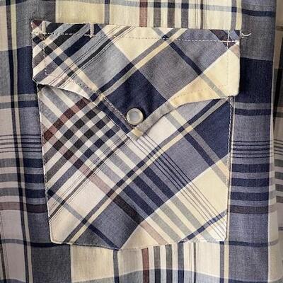 LOT#E183: Ely Cattleman Vintage Men's Shirts Lot #2
