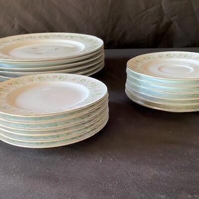 LOT#G213: Haviland 6 Place China Set