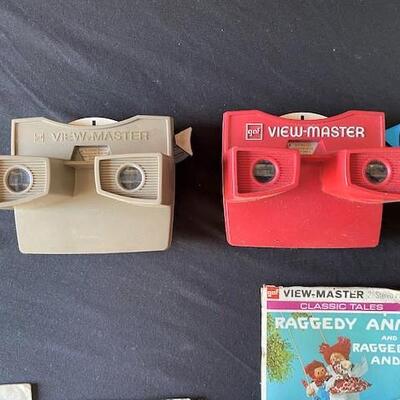 LOT#G218: Pair of View Masters with Case