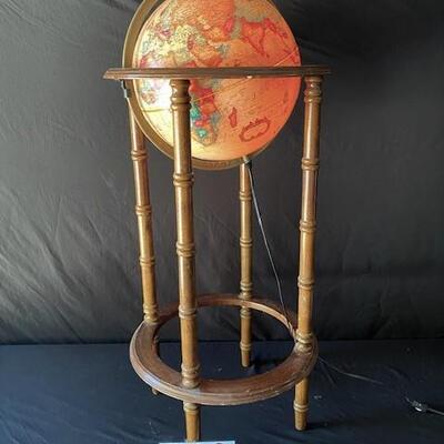 LOT#G219: 1980 Scan-Globe Lighted
