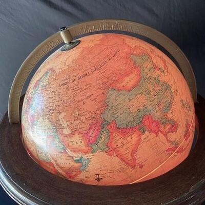 LOT#G219: 1980 Scan-Globe Lighted