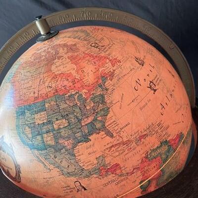 LOT#G219: 1980 Scan-Globe Lighted