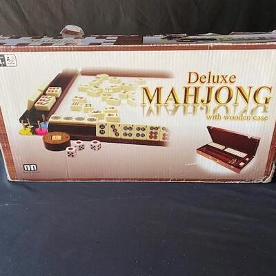 LOT#G222: NOS Deluxe Mahjong Set