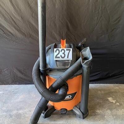 LOT#G237: Rigid 12gal Shop Vac with Attachments