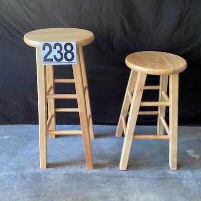 LOT#G238: Cheyenne Products Bar Stool