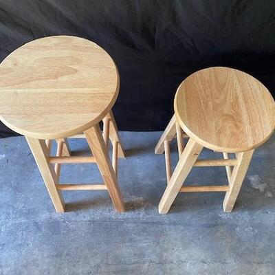 LOT#G238: Cheyenne Products Bar Stool