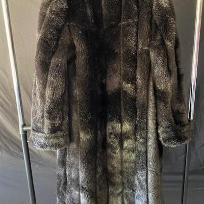 LOT#G240: Monterey Fashions Faux Fur