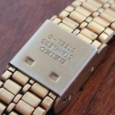 Lot 533: Vintage Ladies SEIKO Quartz Watch Gold Plated (needs battery)