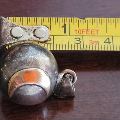 Lot 534: Two Tone Cosmical Moon and Star Harmony Ball Charm
