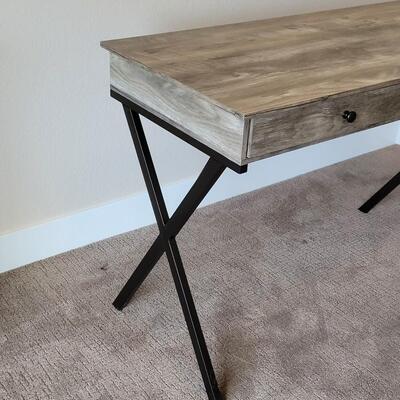 Lot 556: Contemporary Desk