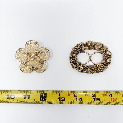 2 PC VINTAGE SCARF CLIPS - GOLD TONED - LOT #3 