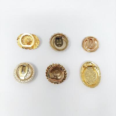 6 PC GOLD TONED SCARF CLIPS - LOT #4 