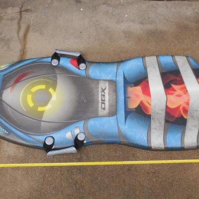 DBX FOAM SLED/SNOWBOARD