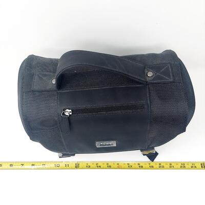OVER THE SHOLDER NIKON CAMERA BAG 