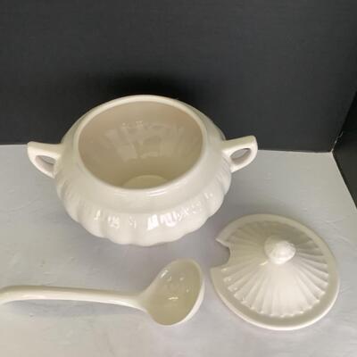 404 Beautiful White Soup Tureen with Ladle