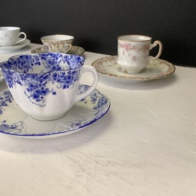 407. Shelley, Wedgwood, Limoge, Tea Cups & Saucer Lot 