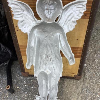 409. Cast Aluminum Angel Mold for Concrete 