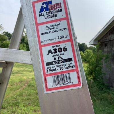 412. Pair of Aluminum Ladders 