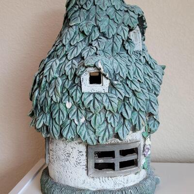Lot 565: Outdoor Fairy House