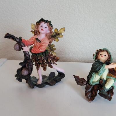 Lot 567: Boyd's Bears The Wee Folkstone Collection Fairies on Leaves