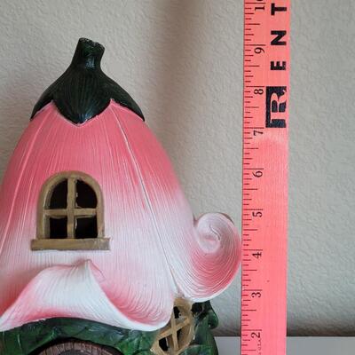 Lot 572: Flower Fairy House