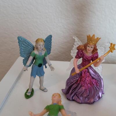 Lot 573: Little Plastic Fairies and Disney Hunchback of Notre Dame Figure