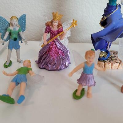 Lot 573: Little Plastic Fairies and Disney Hunchback of Notre Dame Figure