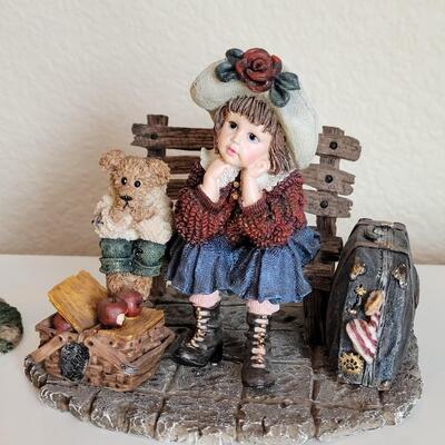 Lot 574: (2) Yesterday's Child Figures