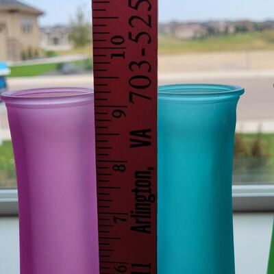Lot 578: Colorful Glass Vases
