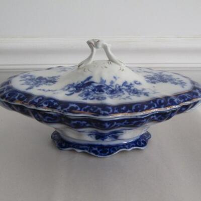 Stanley Pottery Co 'Toraine' Covered Vegetable Bowl (Approx 9