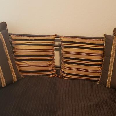 Trundle Bed with Mattresses and Pads and Pillows