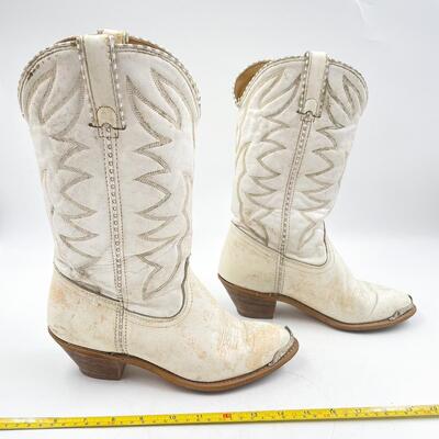 VINTAGE RODEO DRIVE WHITE COWBOY BOOTS - WOMENâ€™S SIZE 7.5
