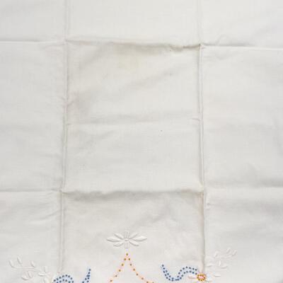 VINTAGE EMBROIDERED PILLOWCASES AND FLAT SHEET
