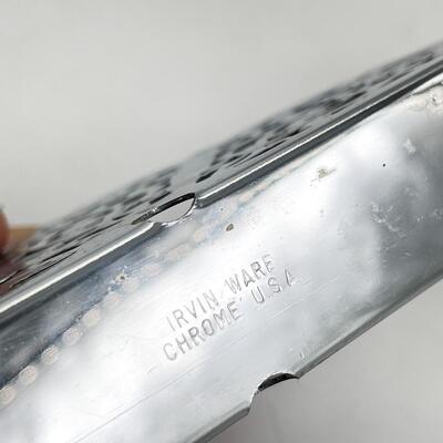 VINTAGE IRVIN WARE CHROME NAPKIN HOLDER