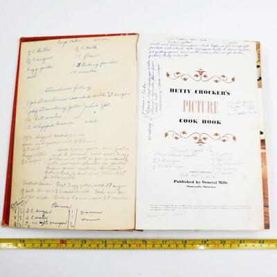 VINTAGE BETTY CROCKER'S PICTURE COOK BOOK COPYRIGHT 1950 FIRST EDITION HARDBACK PUBLISHED BY GENERAL MILLS LOT 1