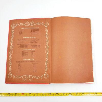 VINTAGE BETTY CROCKER'S PICTURE COOK BOOK COPYRIGHT 1950 FIRST EDITION HARDBACK LOT 2