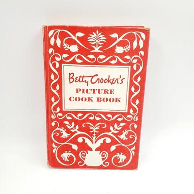 VINTAGE BETTY CROCKER'S PICTURE COOK BOOK COPYRIGHT 1950 FIRST EDITION HARDBACK LOT 2