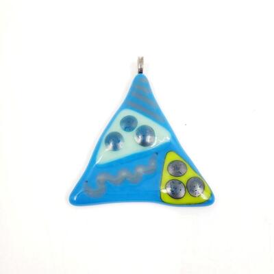 GLASS TRIANGLE SHAPED NECKLACE PENDANT 