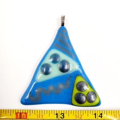 GLASS TRIANGLE SHAPED NECKLACE PENDANT 