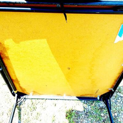 SAMSONITE VINTAGE TABLE & CHAIRS 