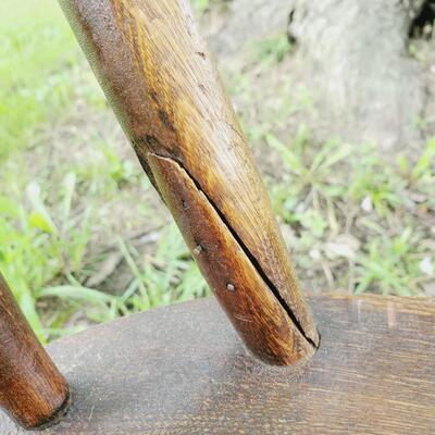 SOLID WOOD SPINDLE BACK CHAIR