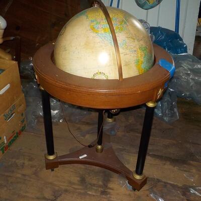 World Rotating Globe with Light.
