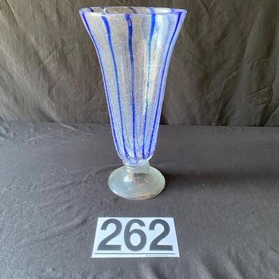 LOT#M262: Believed to be Italian Pulegoso Art Glass Vase