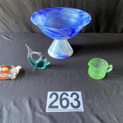LOT#M263: Assorted Glass DÃ©cor Lot #1
