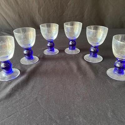 LOT#M269: Vintage Etched Glass Goblets