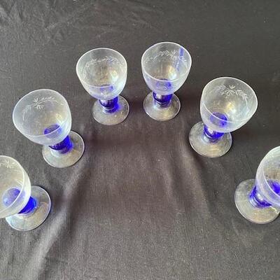 LOT#M269: Vintage Etched Glass Goblets