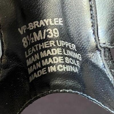 LOT#R300: Vince Camuto Ladies Footware