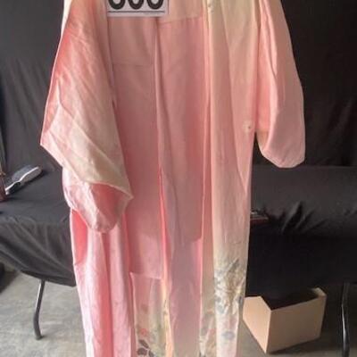 LOT#R303: Vintage Japanese Hand Painted Kimono