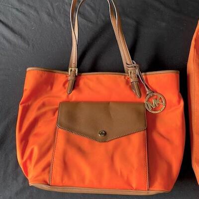 LOT#R306: Michael Kors Bag