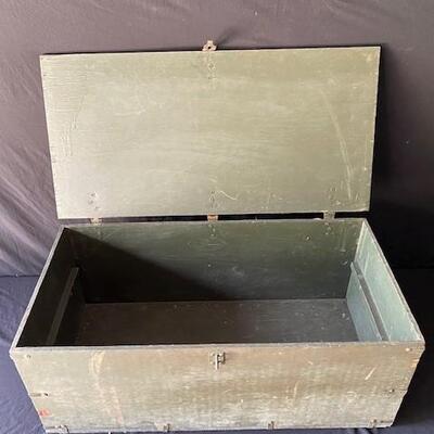 LOT#U338: Military Foot Locker